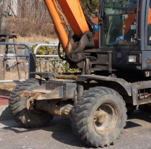 bcdc2741ce80dd1c745e1eb95faef2d7e40ffdfc.jpg